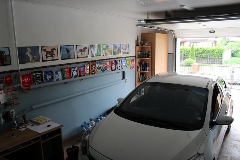 Фото гаража готового дома в Краснодаре 214 м2