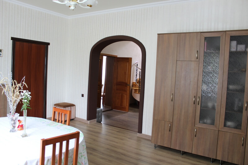Фото кухни гостиной готового дома в Краснодаре 214 м2