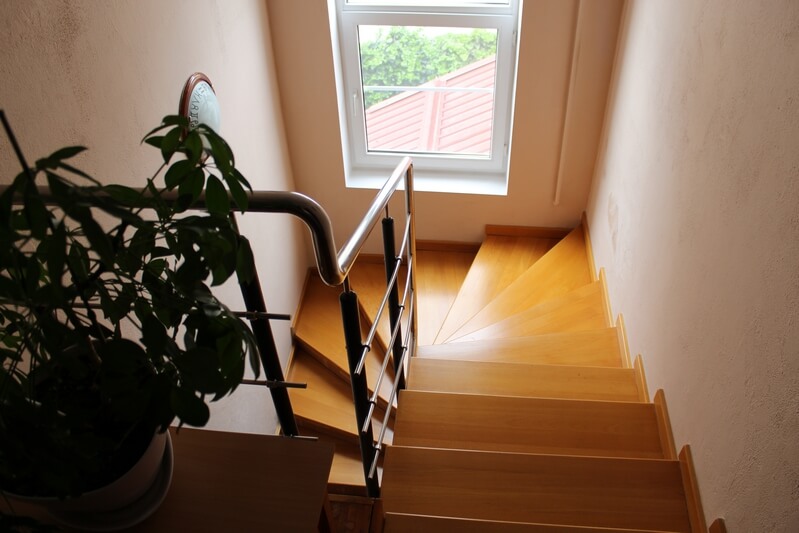 Фото лестницы готового дома в Краснодаре 214 м2 (2)